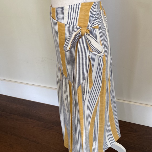 Maeve by anthropology size 10 faux wrap skirt - Picture 2 of 3